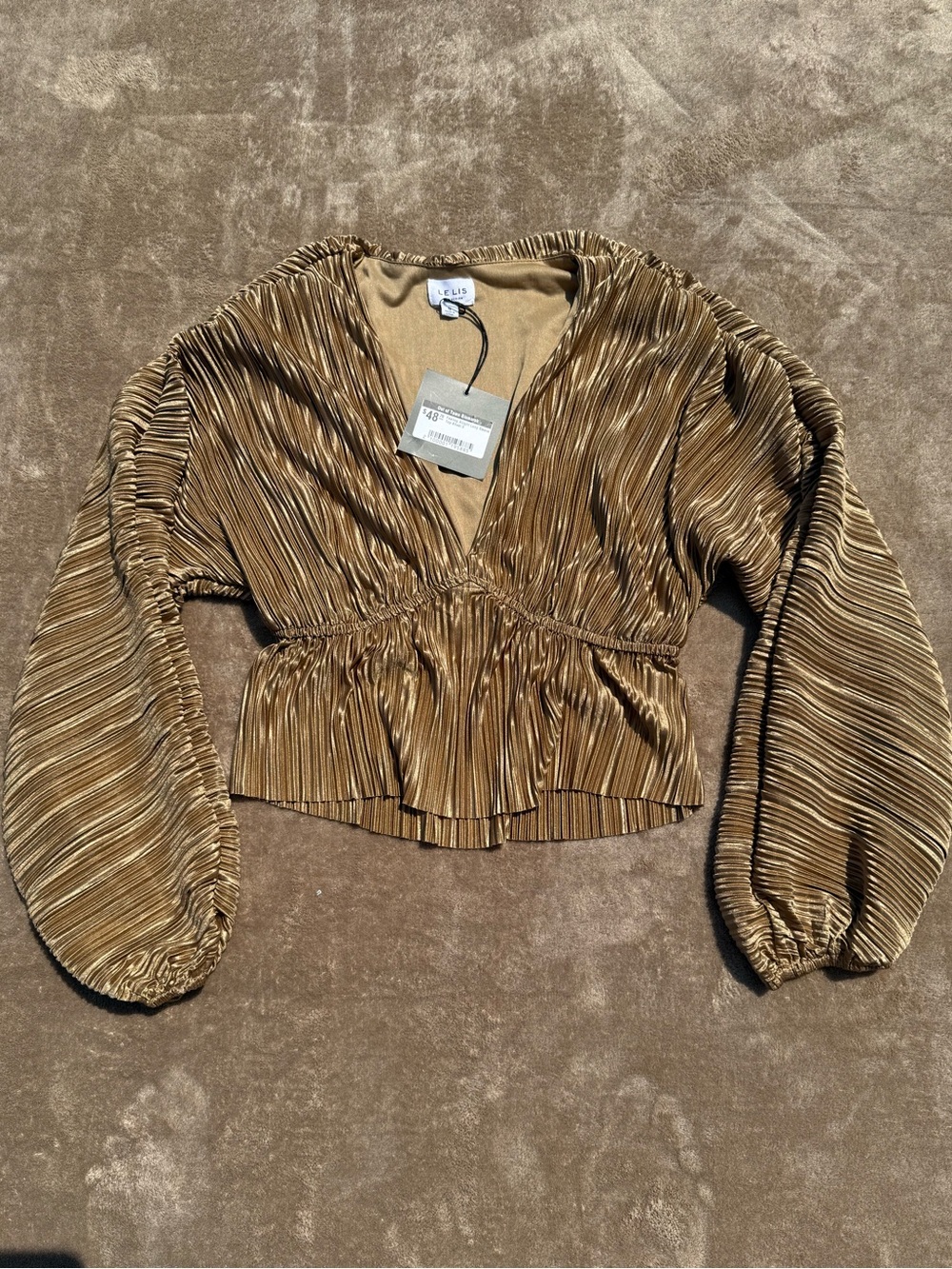 Le Lis feeling alright long sleeve Metallic Pleated Peplum Blouse